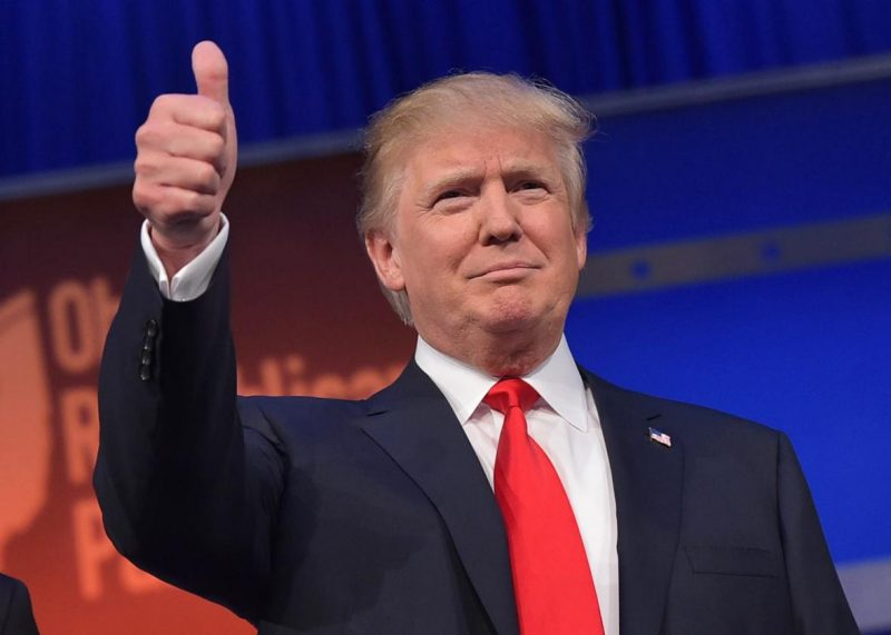 483208412-real-estate-tycoon-donald-trump-flashes-the-thumbs-up_jpg_crop_promo-xlarge2